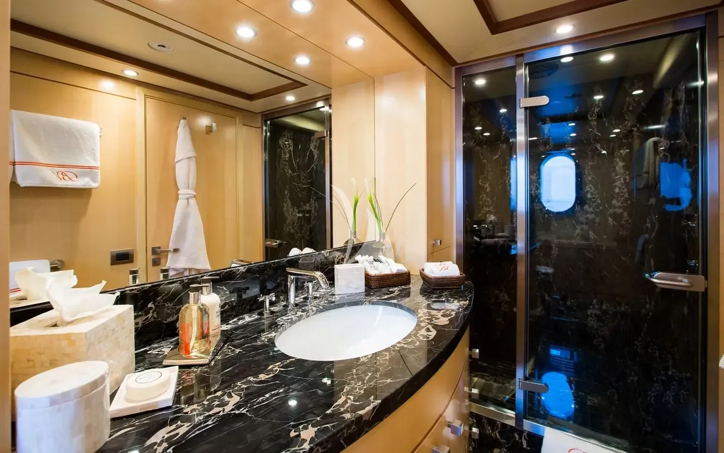 ARTHUR'S WAY Charter Yacht