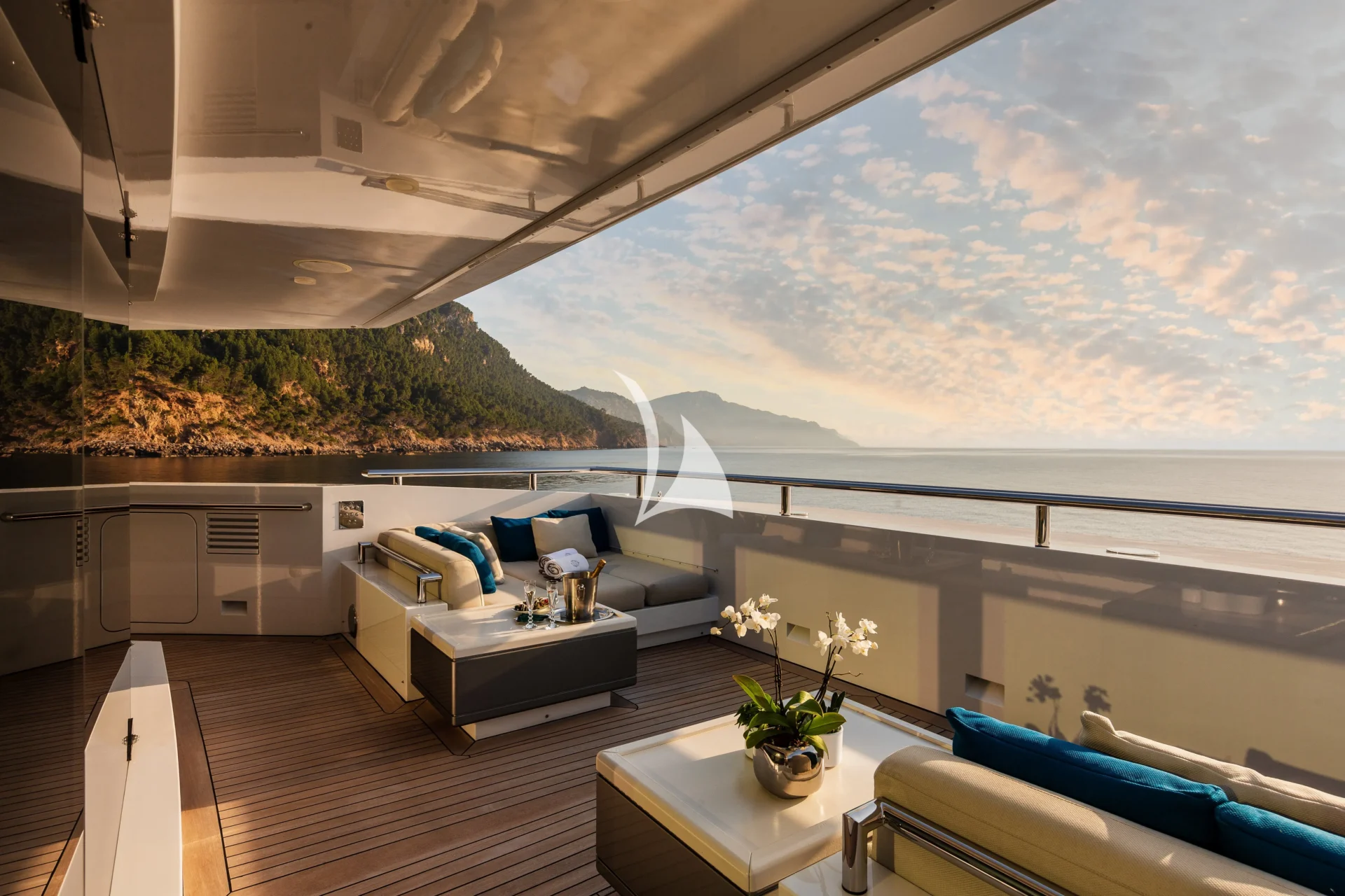 STELLA MARIS Charter Yacht
