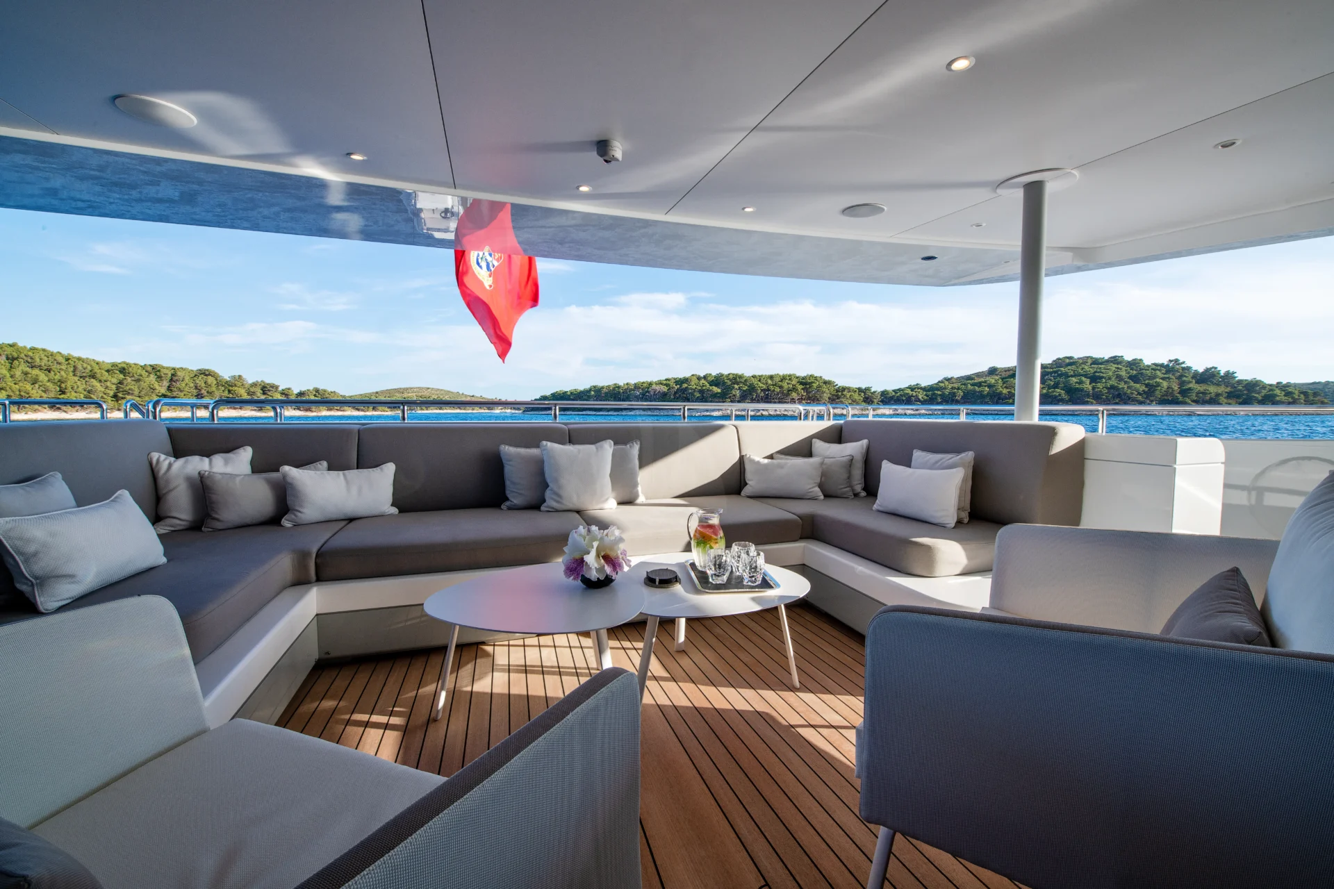 MY MAYVA Charter Yacht