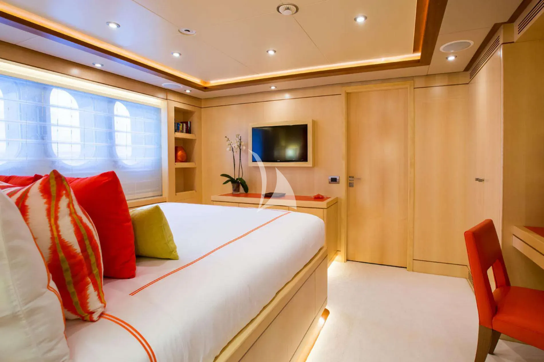 ARTHUR'S WAY Charter Yacht