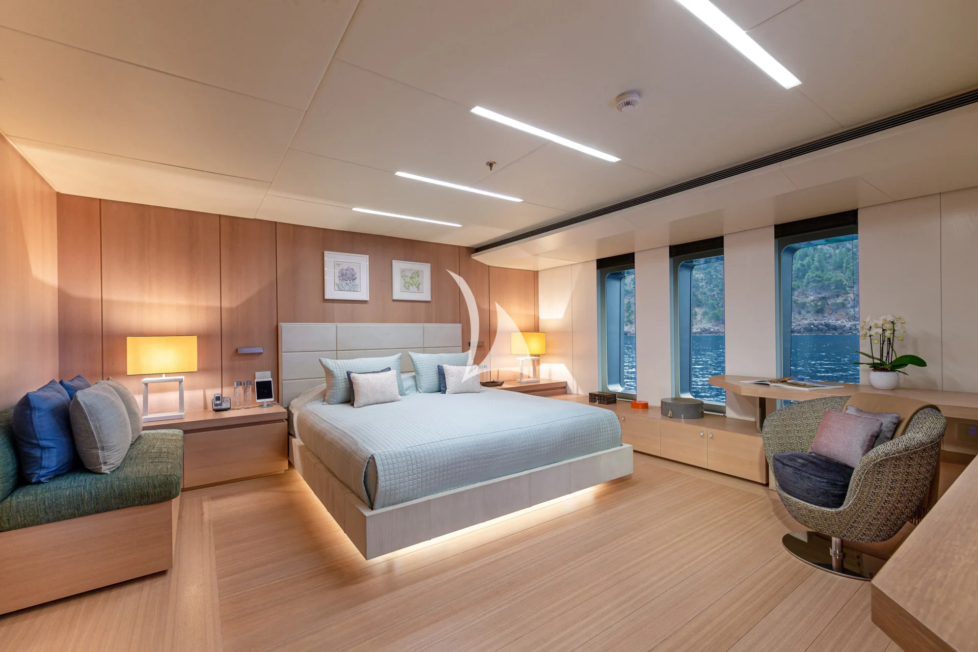 STELLA MARIS Charter Yacht