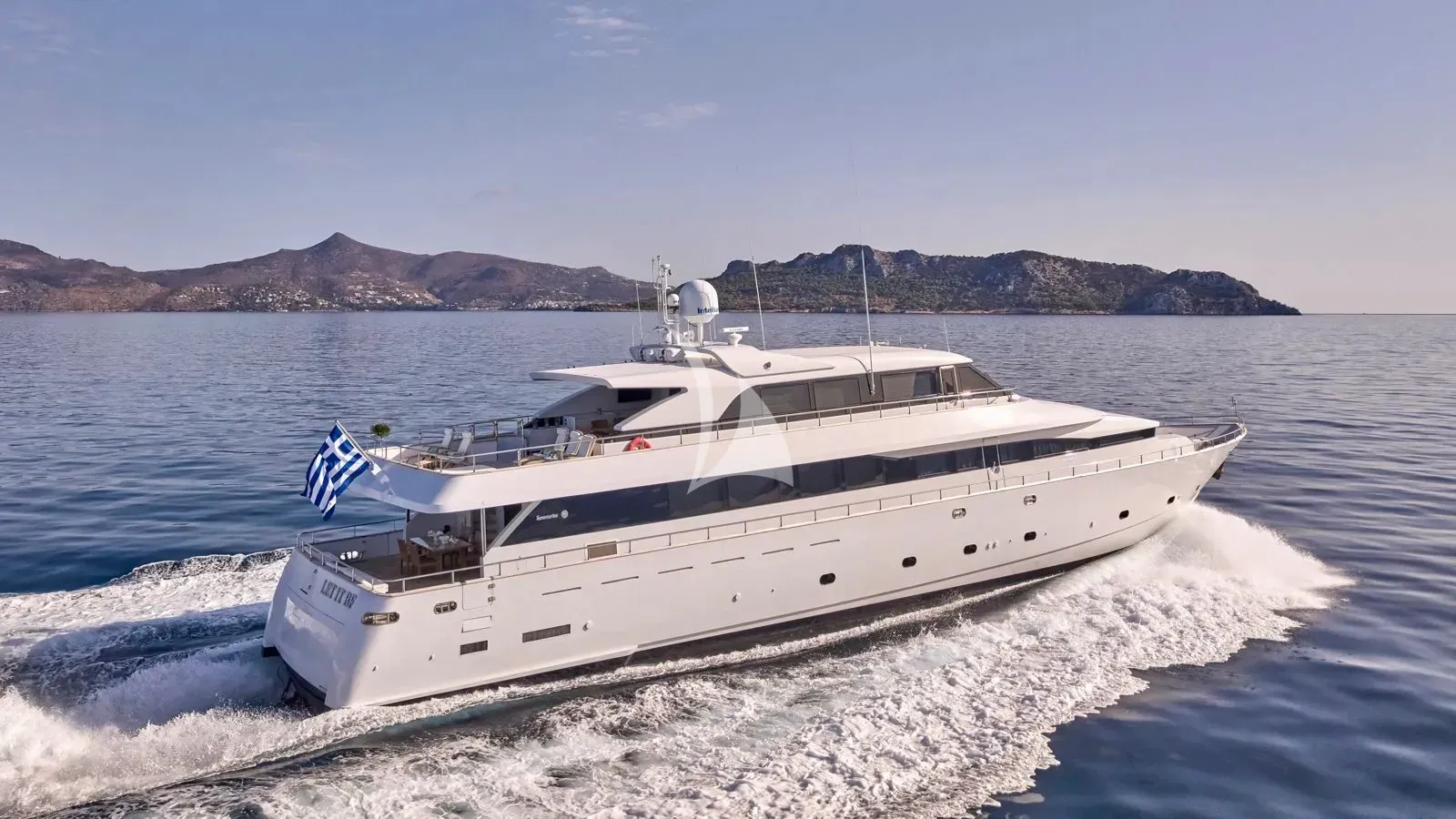 LET IT BE Charter Yacht