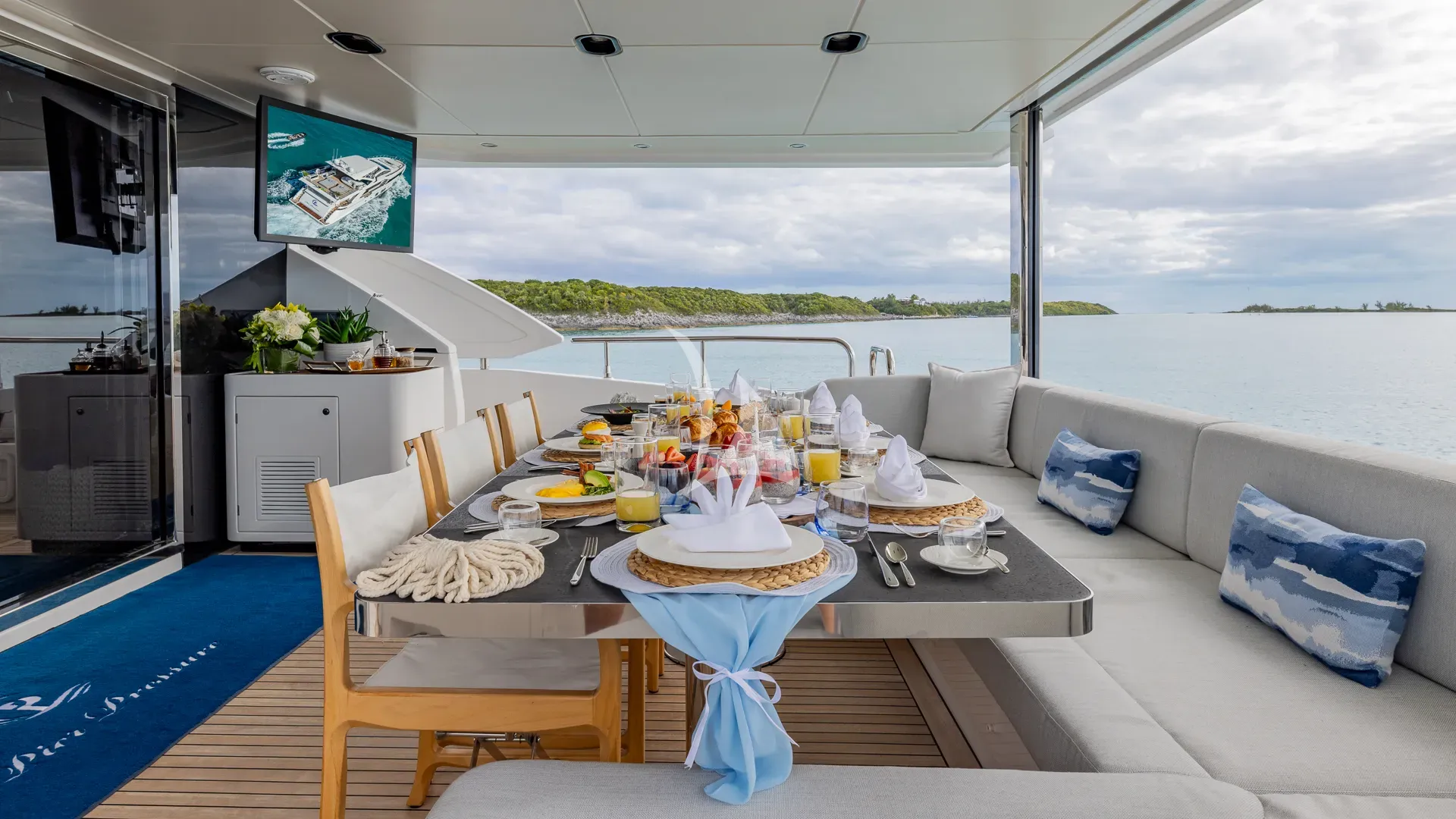 PIER PRESSURE Charter Yacht