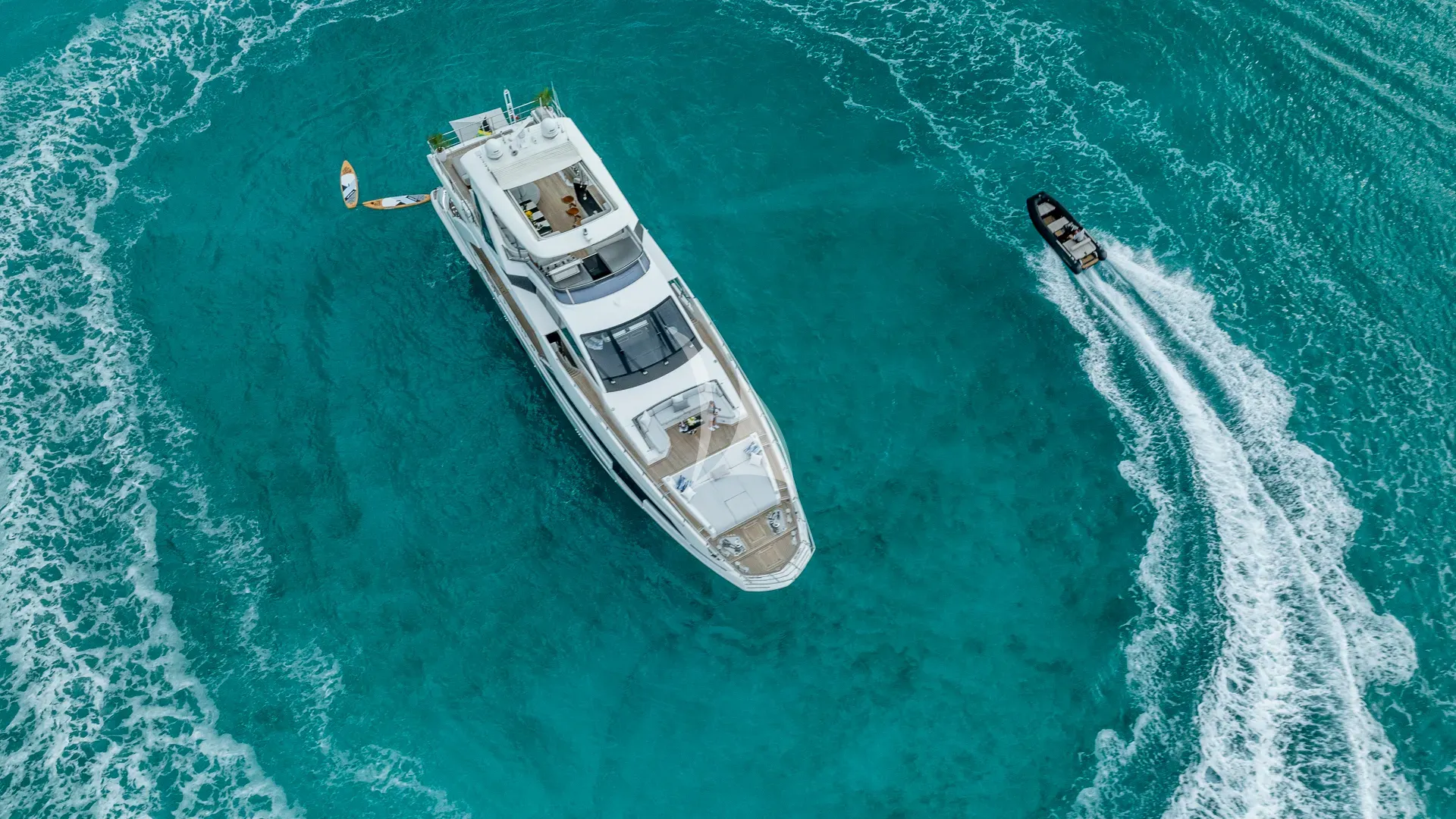 PIER PRESSURE Charter Yacht