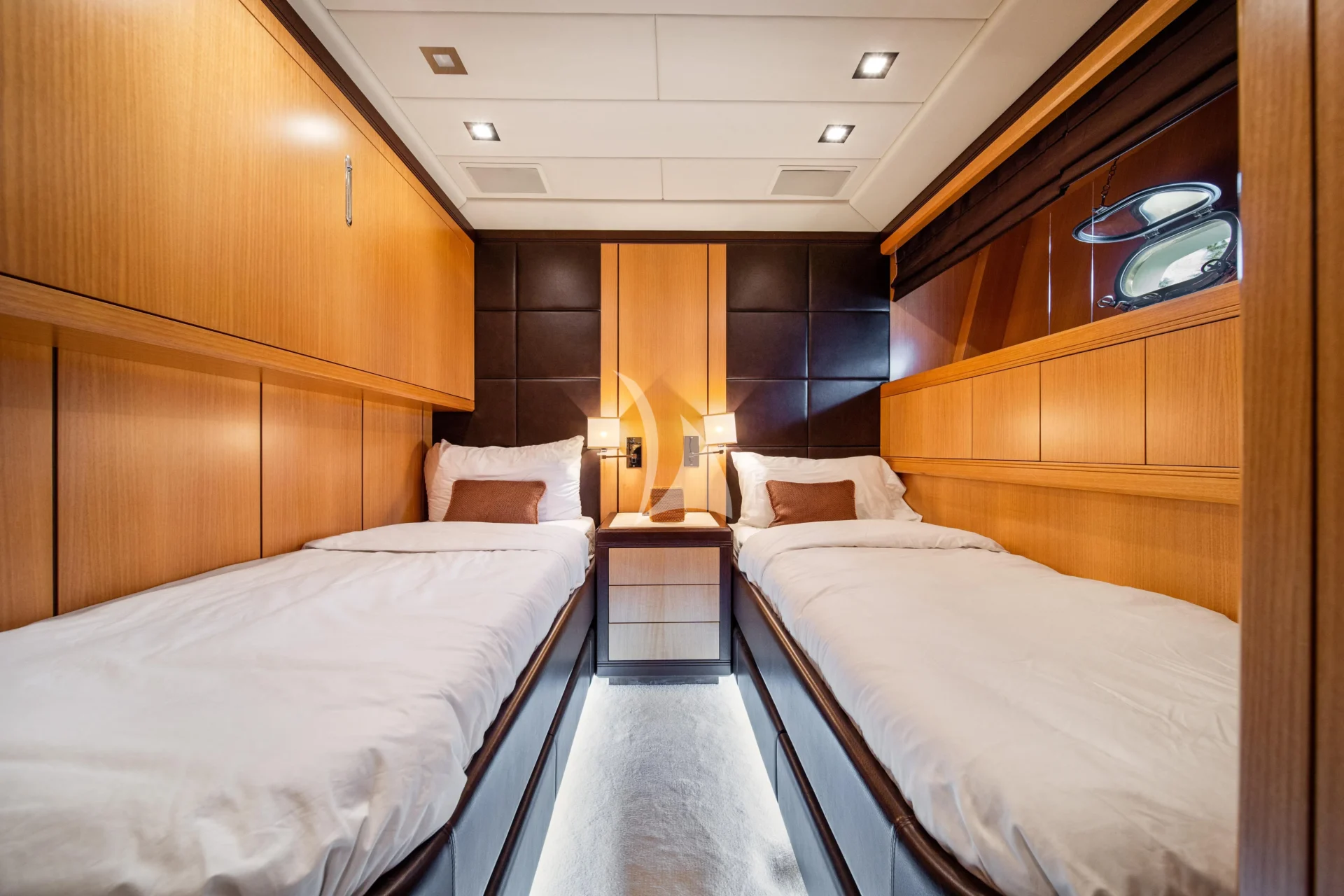 DAYA Charter Yacht