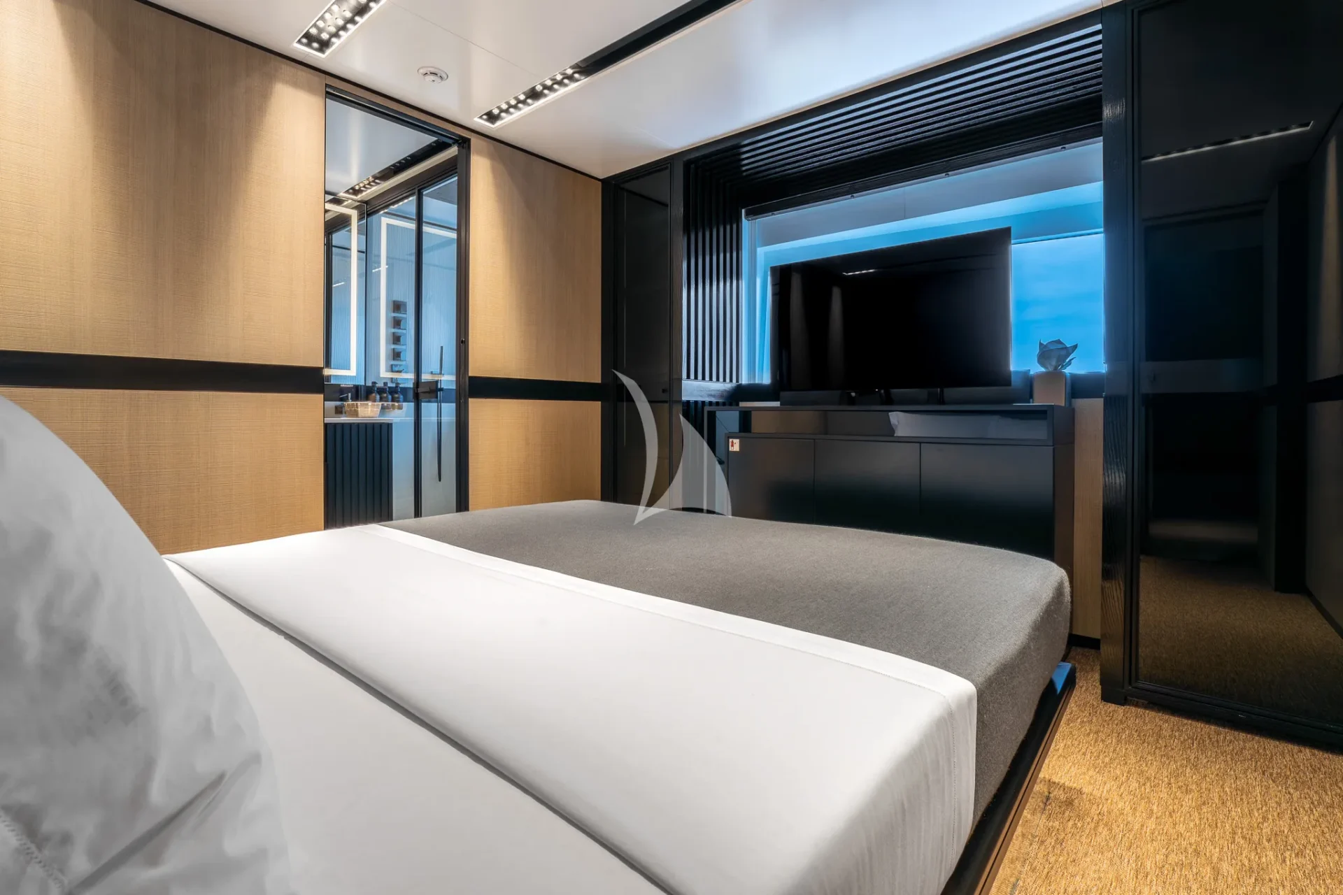 K+ Charter Yacht