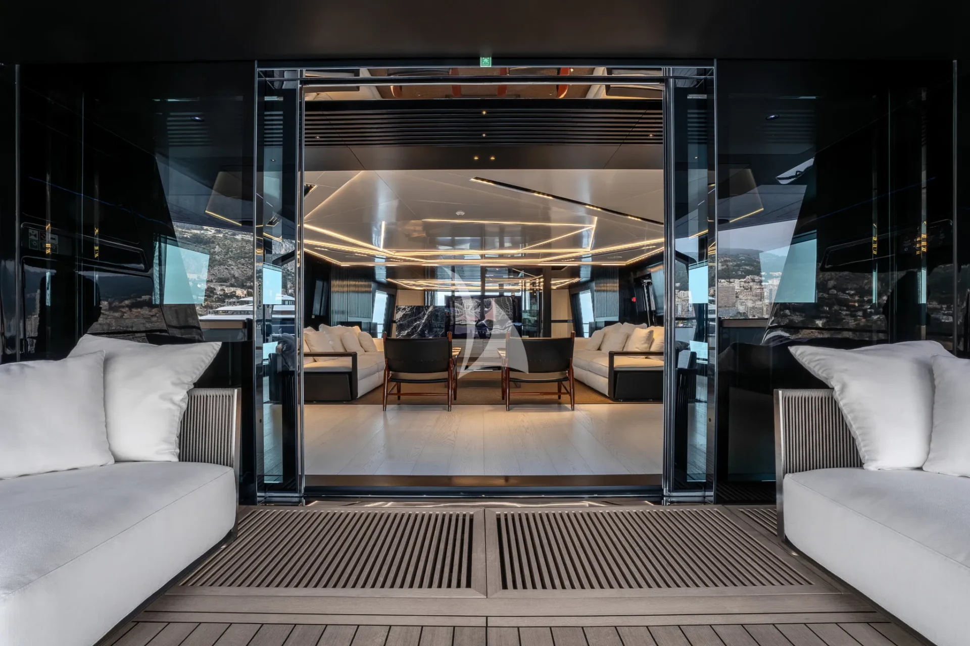 K+ Charter Yacht