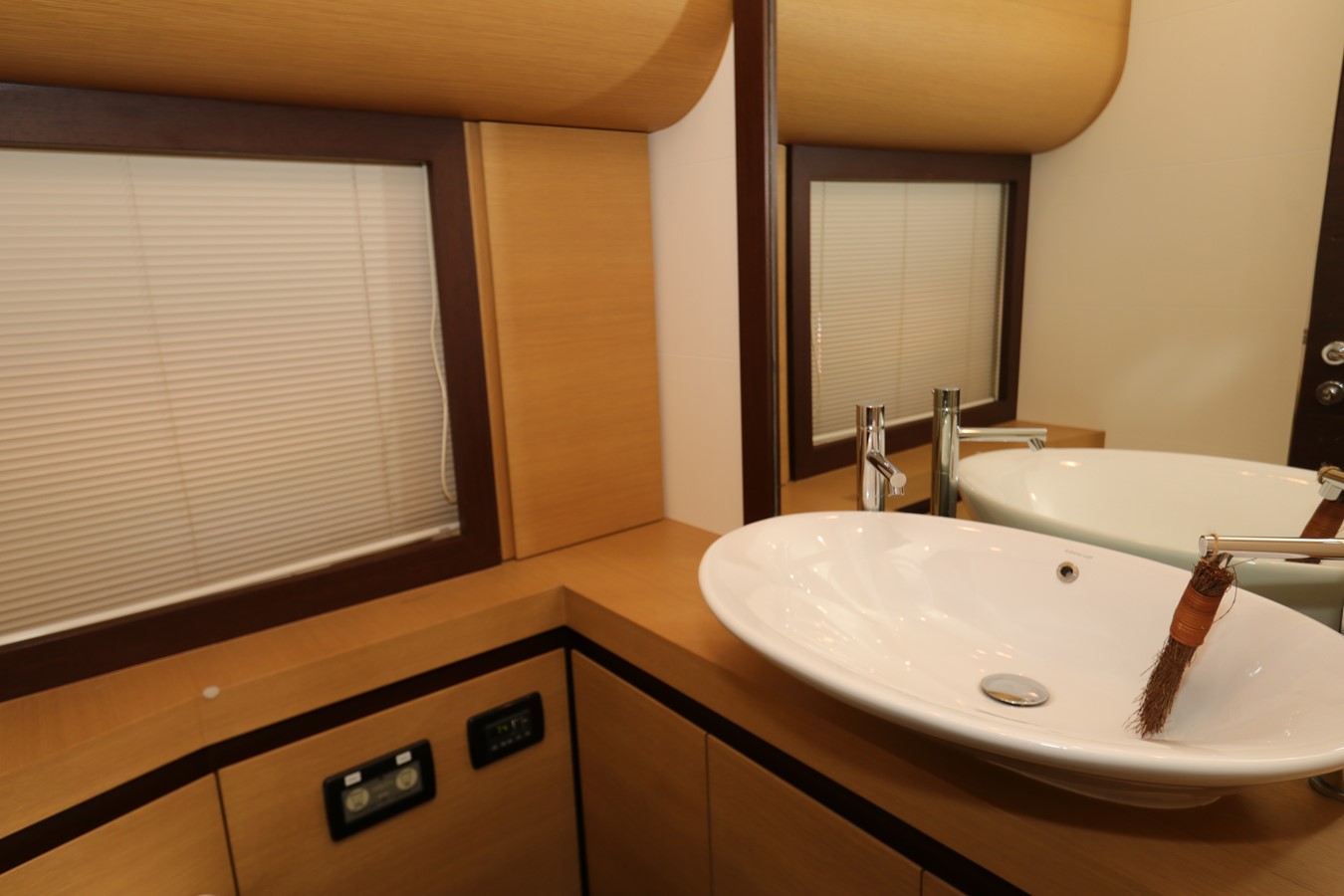 Pershing Motor Yacht VANTAGE For Sale