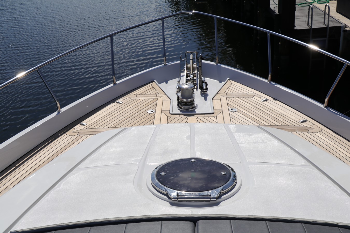 Pershing Motor Yacht VANTAGE For Sale
