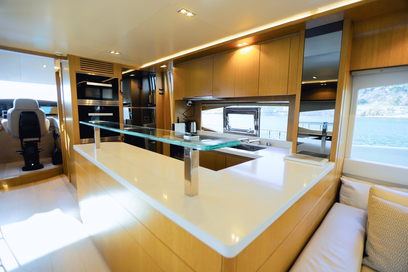 Dominator Motor Yacht DOLLY For Sale