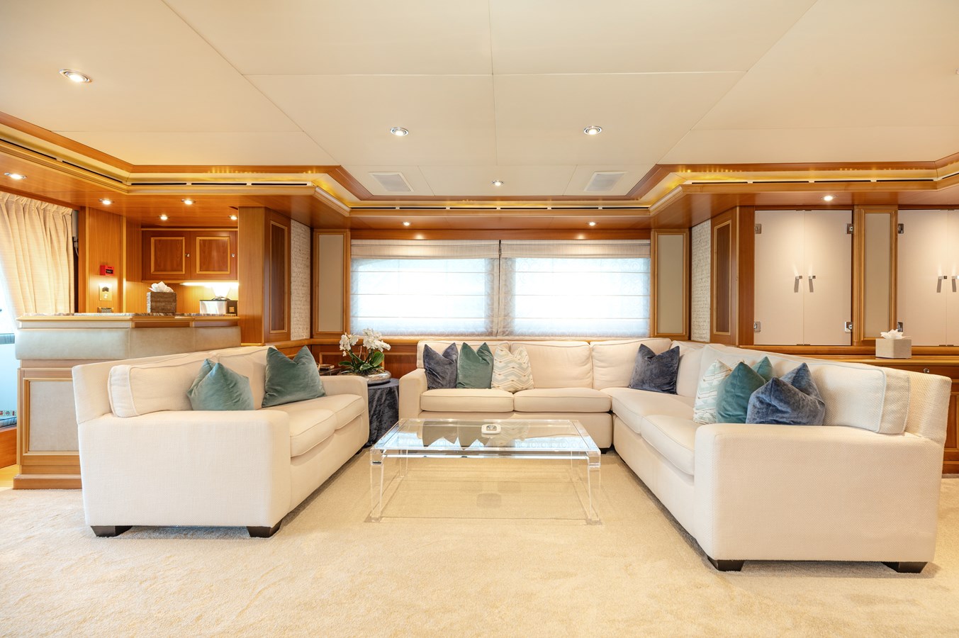 Crn Motor Yacht EMOTION 2 For Sale