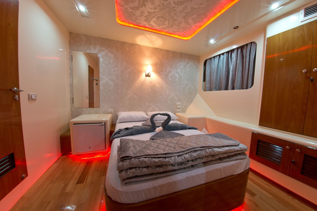 Custom Motor Yacht BETELGUESER For Sale