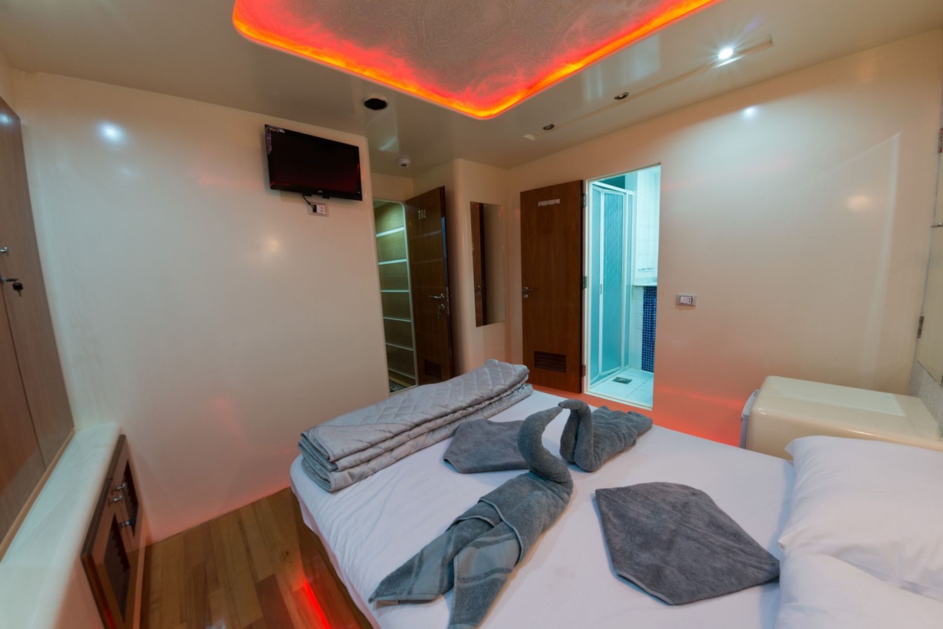 Custom Motor Yacht BETELGUESER For Sale