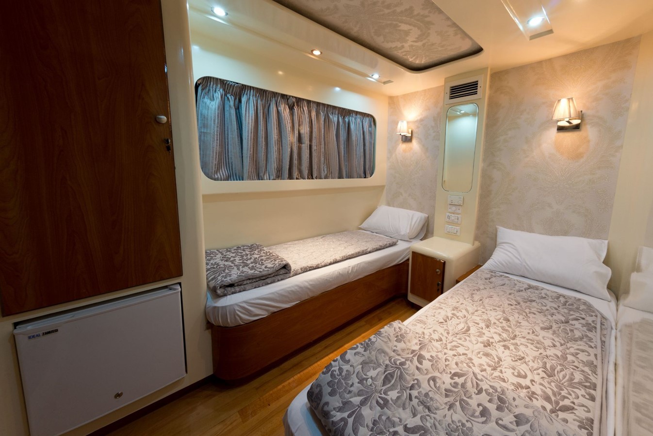 Custom Motor Yacht BETELGUESER For Sale