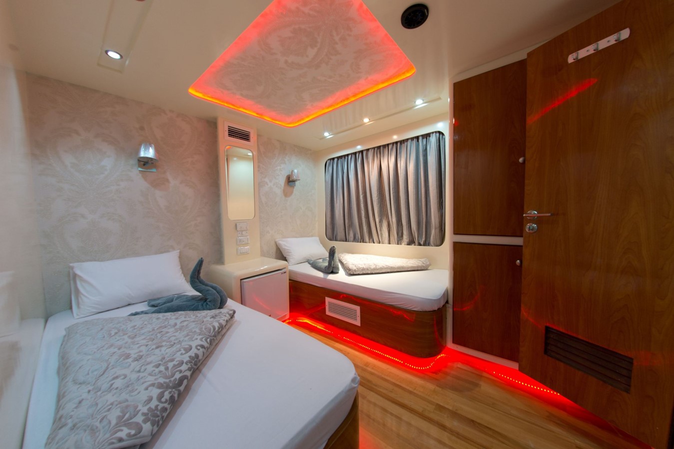 Custom Motor Yacht BETELGUESER For Sale