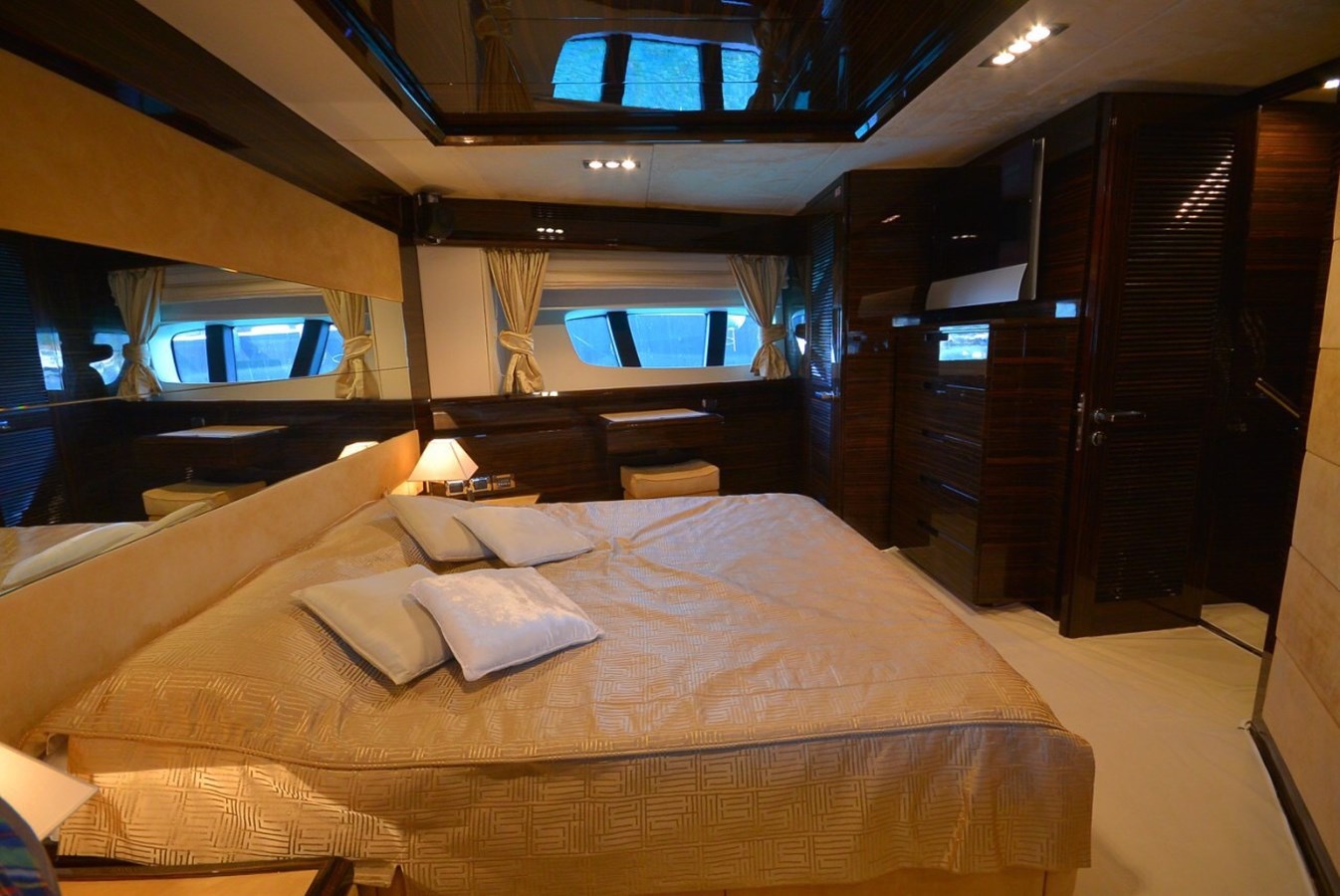 Azimut Yachts Motor Yacht Julia S For Sale