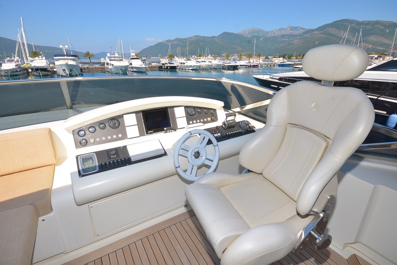 Azimut Yachts Motor Yacht Julia S For Sale