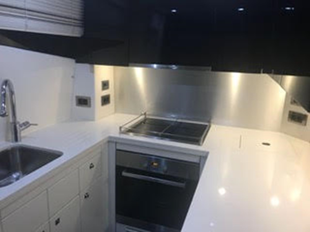 Sunseeker Motor Yacht 81935-3588701 For Sale