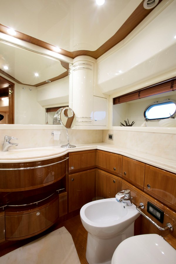Ferretti Yachts Motor Yacht LADY VICTORIA For Sale
