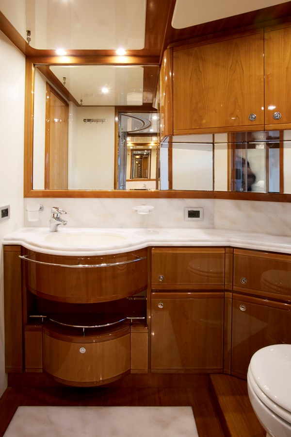 Ferretti Yachts Motor Yacht LADY VICTORIA For Sale