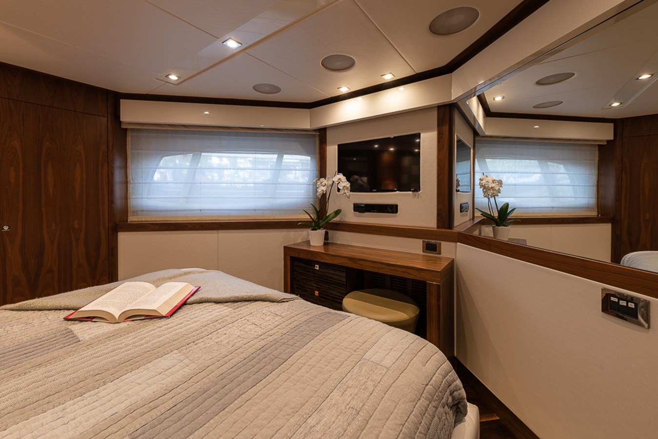 Sunseeker Motor Yacht INSIGNIA For Sale