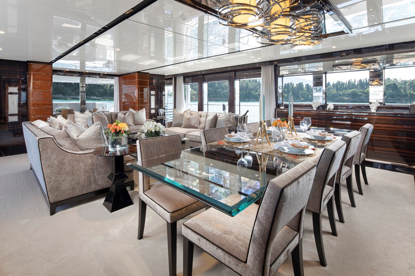 Wider Motor Yacht STERN For Sale