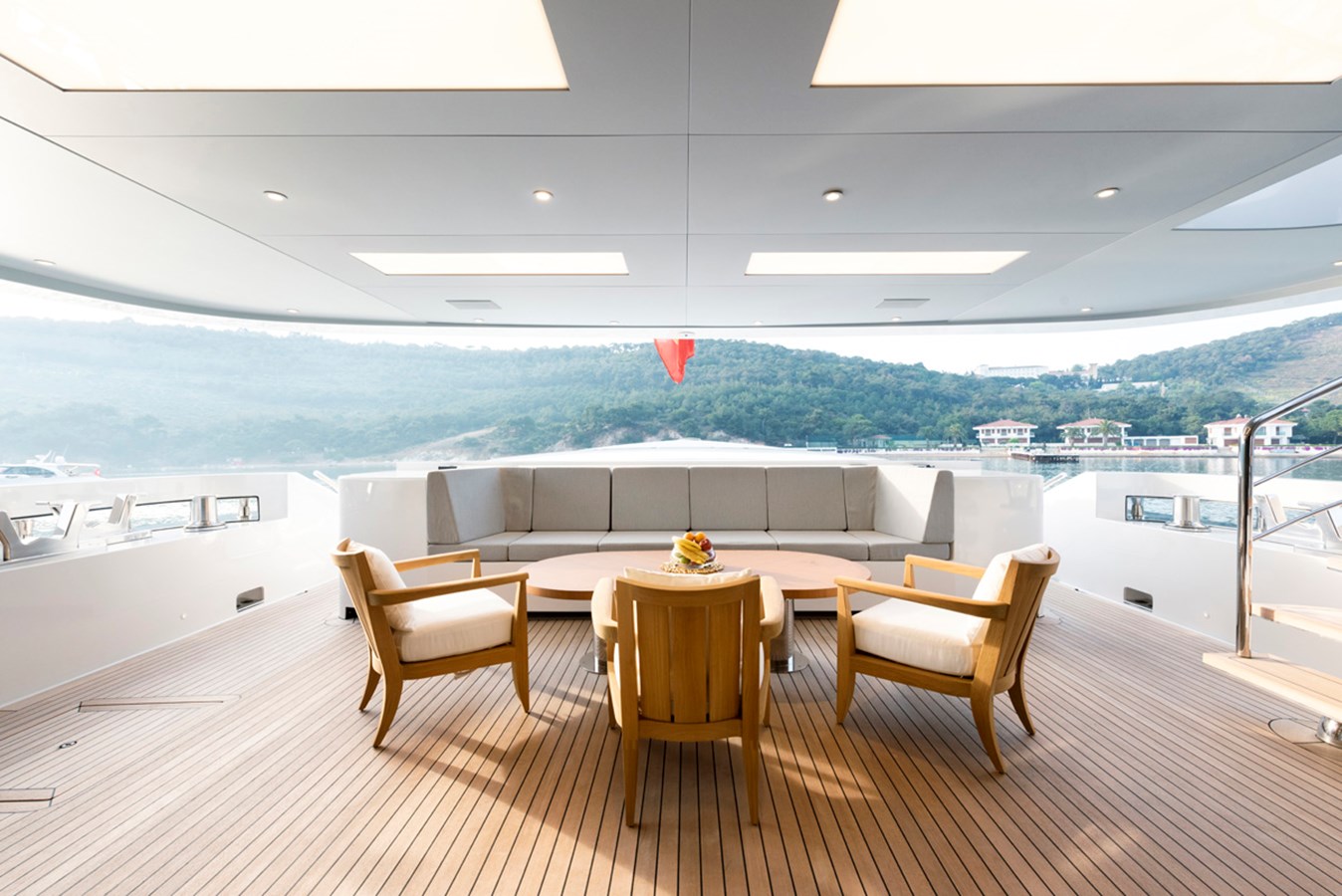 Wider Motor Yacht STERN For Sale