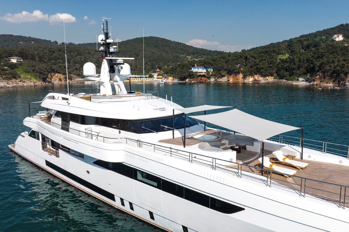Wider Motor Yacht STERN For Sale