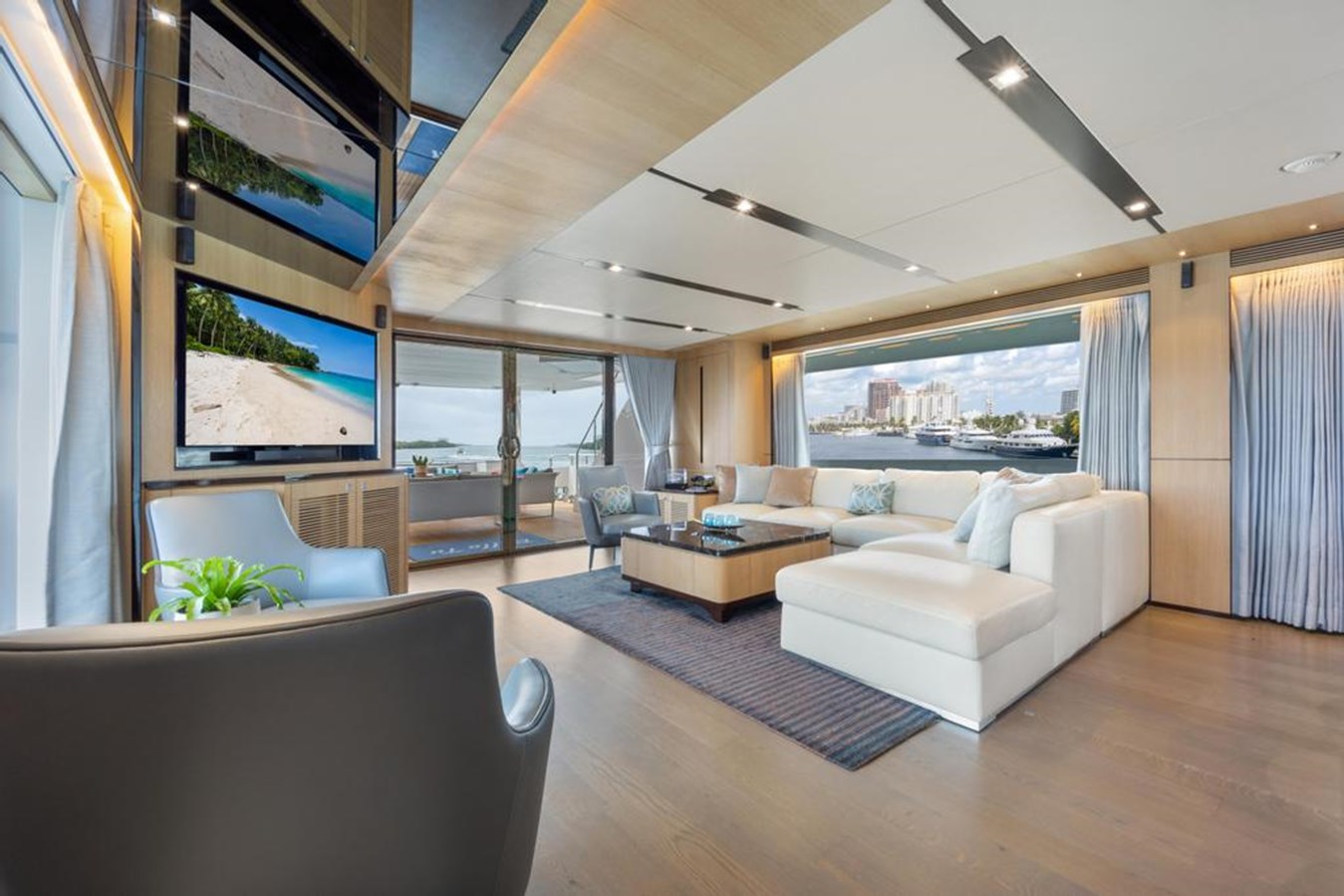 Horizon Yachts Motor Yacht BELLA TU For Sale