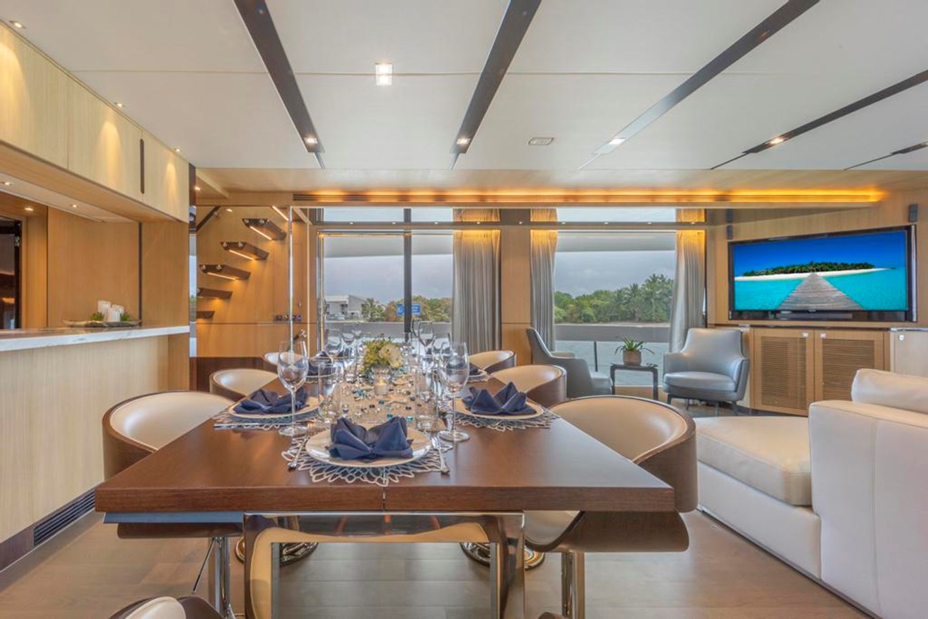 Horizon Yachts Motor Yacht BELLA TU For Sale