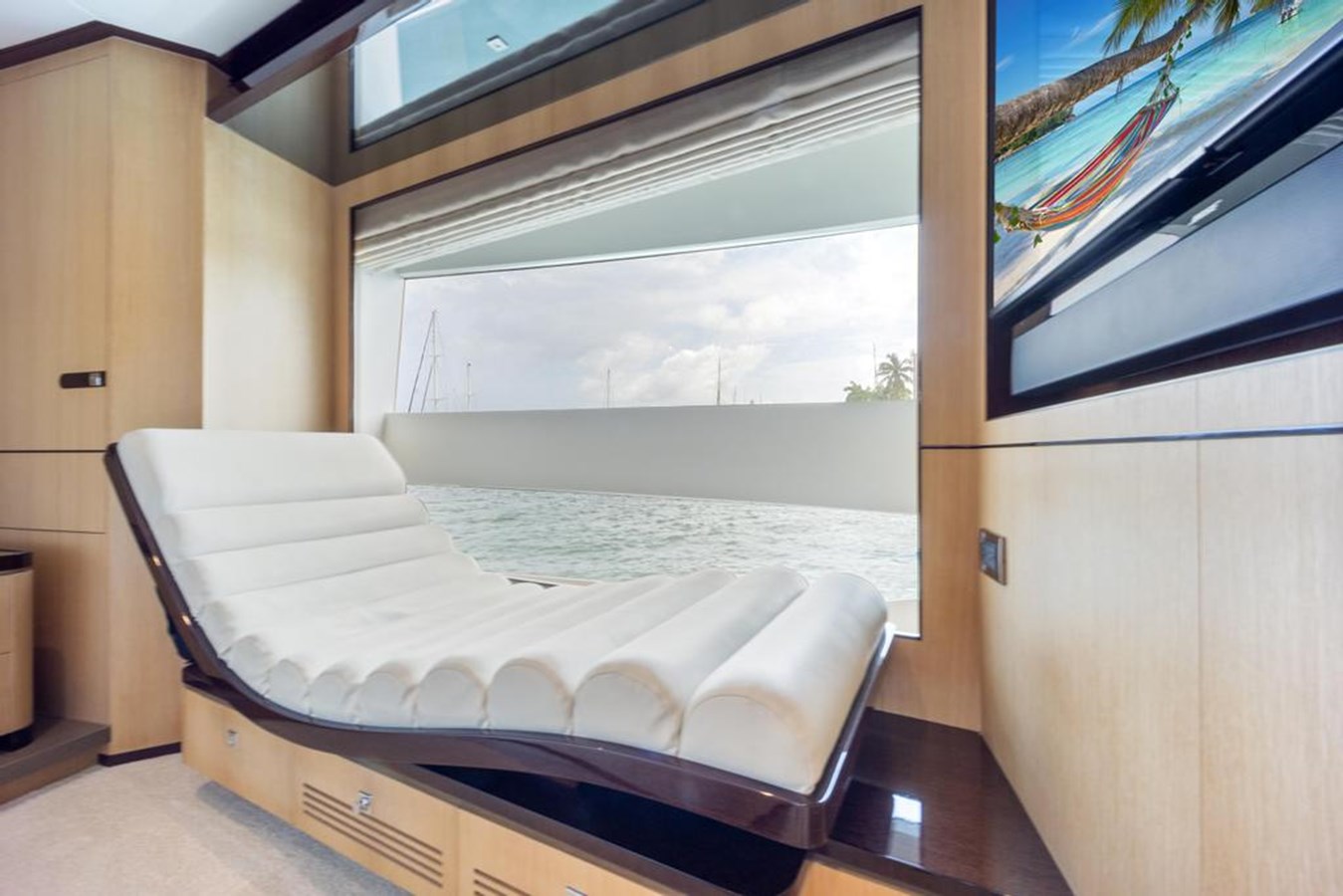Horizon Yachts Motor Yacht BELLA TU For Sale