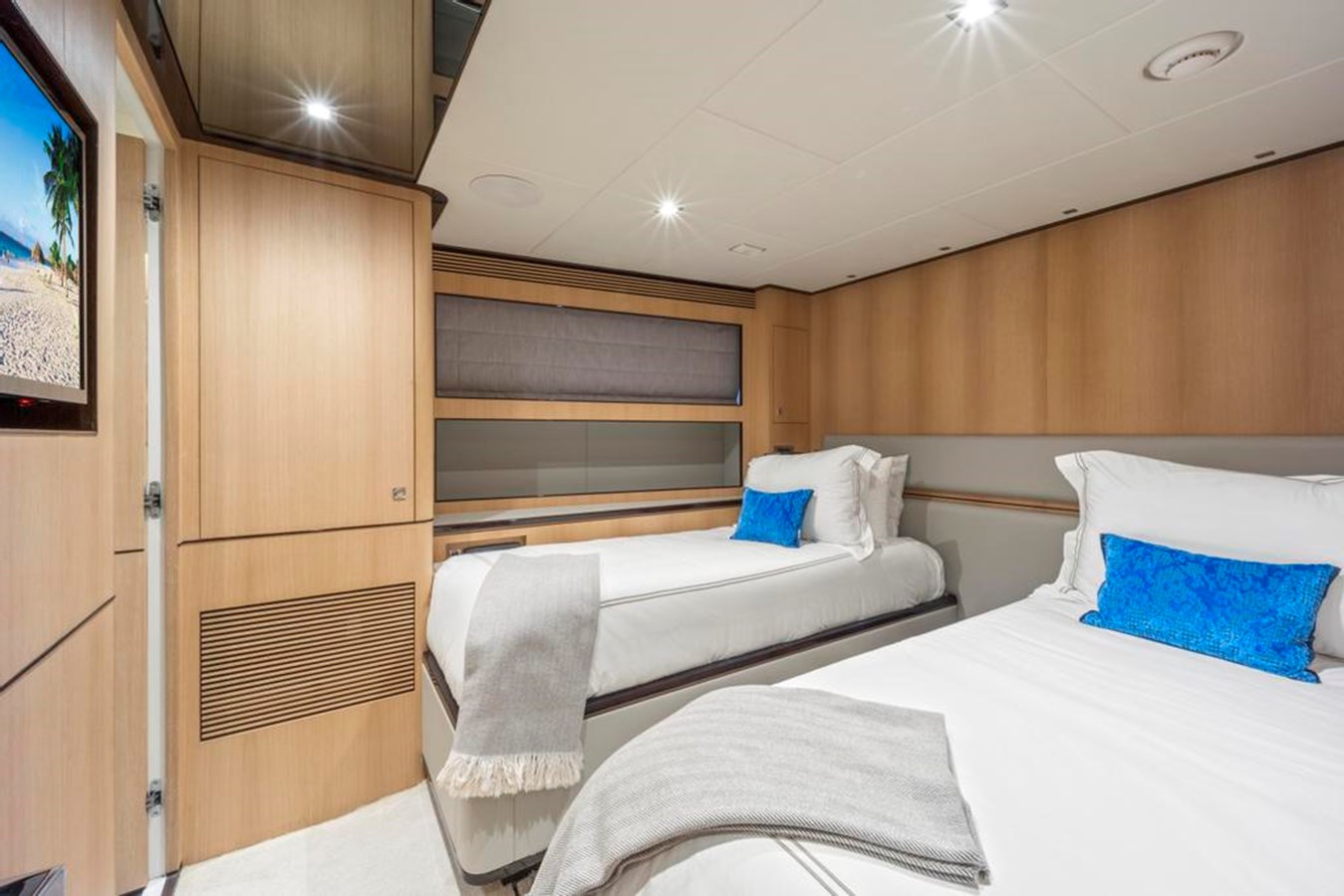 Horizon Yachts Motor Yacht BELLA TU For Sale