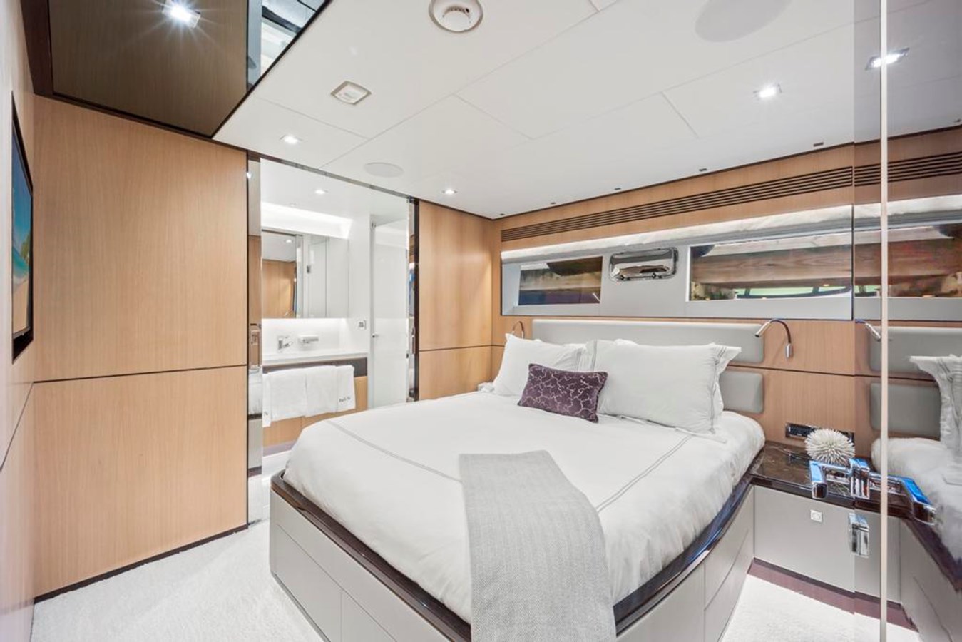 Horizon Yachts Motor Yacht BELLA TU For Sale