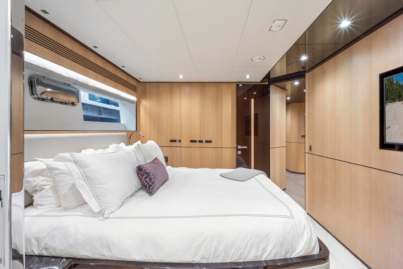 Horizon Yachts Motor Yacht BELLA TU For Sale