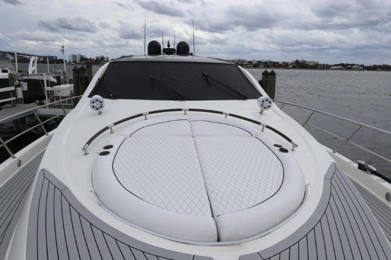 Lazzara Yachts Cruising Yacht BG For Sale
