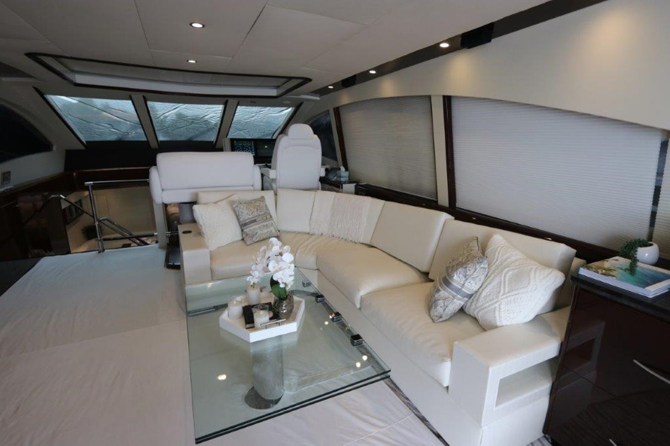 Lazzara Yachts Cruising Yacht BG For Sale
