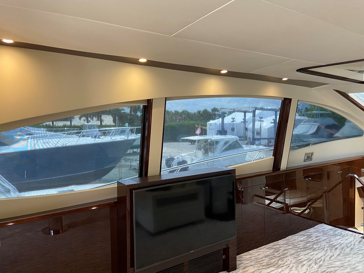 Lazzara Yachts Cruising Yacht BG For Sale