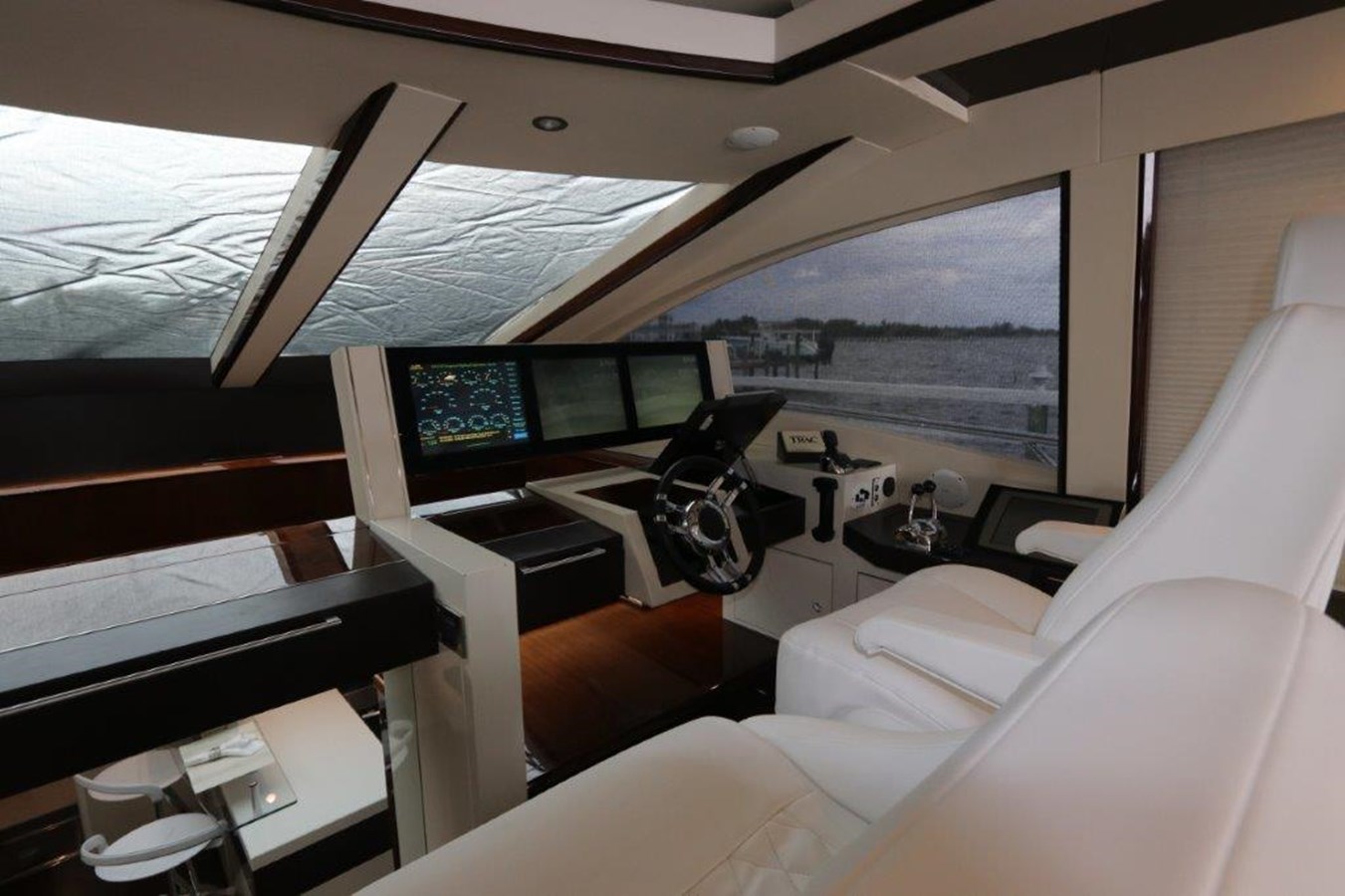 Lazzara Yachts Cruising Yacht BG For Sale