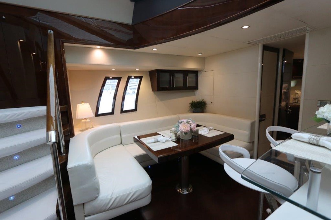 Lazzara Yachts Cruising Yacht BG For Sale