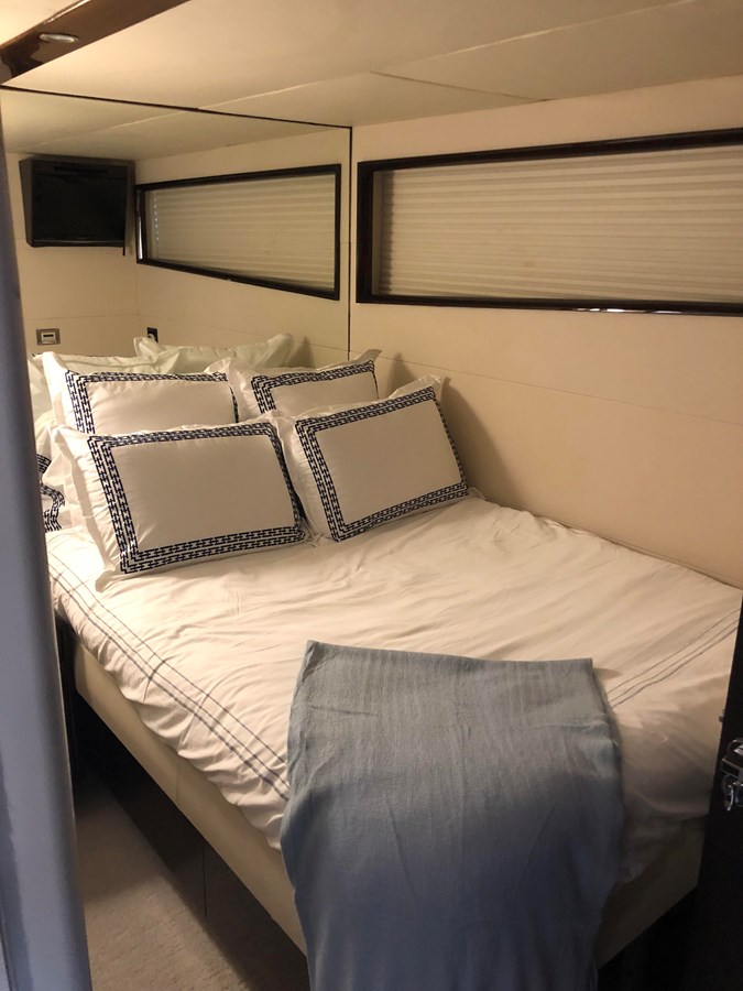 Lazzara Yachts Cruising Yacht BG For Sale