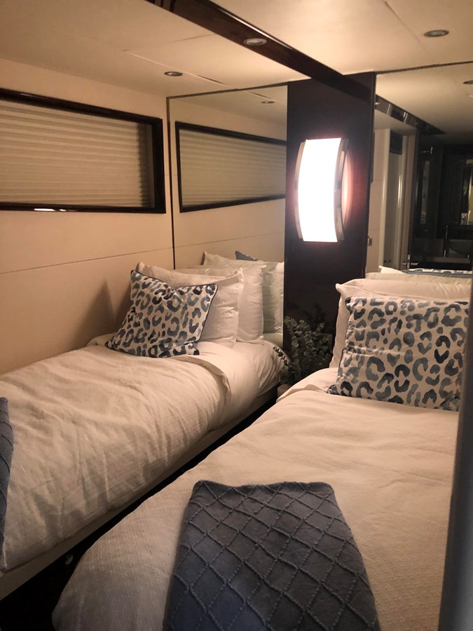 Lazzara Yachts Cruising Yacht BG For Sale