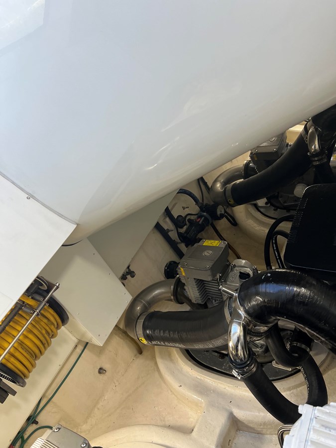 Lazzara Yachts Cruising Yacht BG For Sale