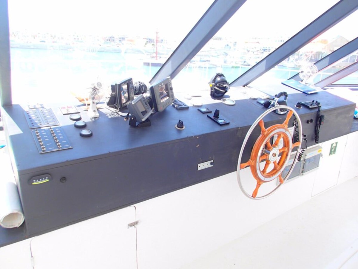 Custom Built Commercial Vessel Salone For Sale