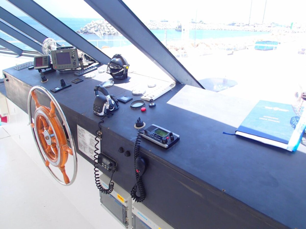 Custom Built Commercial Vessel Salone For Sale