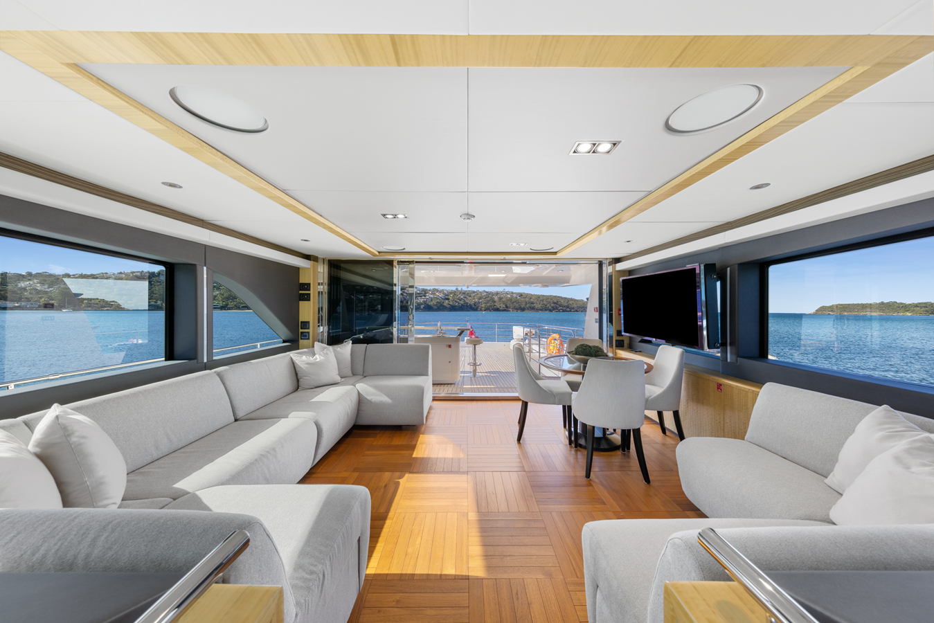 Majesty Motor Yacht M/Y LEGACY For Sale
