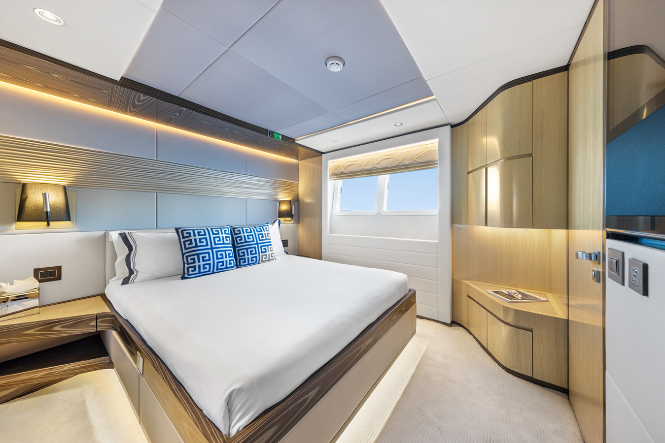 Majesty Motor Yacht M/Y LEGACY For Sale