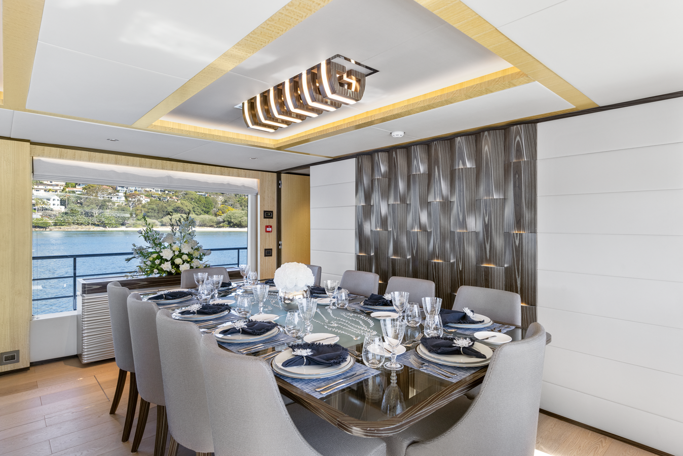 Majesty Motor Yacht M/Y LEGACY For Sale