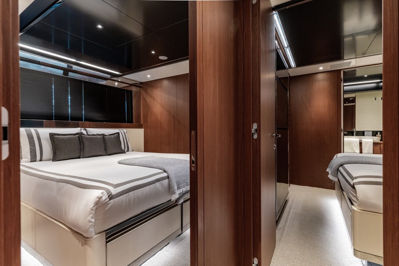 Riva Yacht Motor Yacht BEYOND BEYOND For Sale