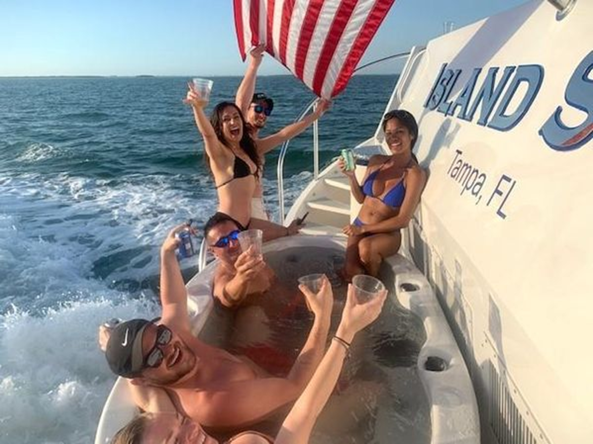 Custom Motor Yacht Island Soul For Sale