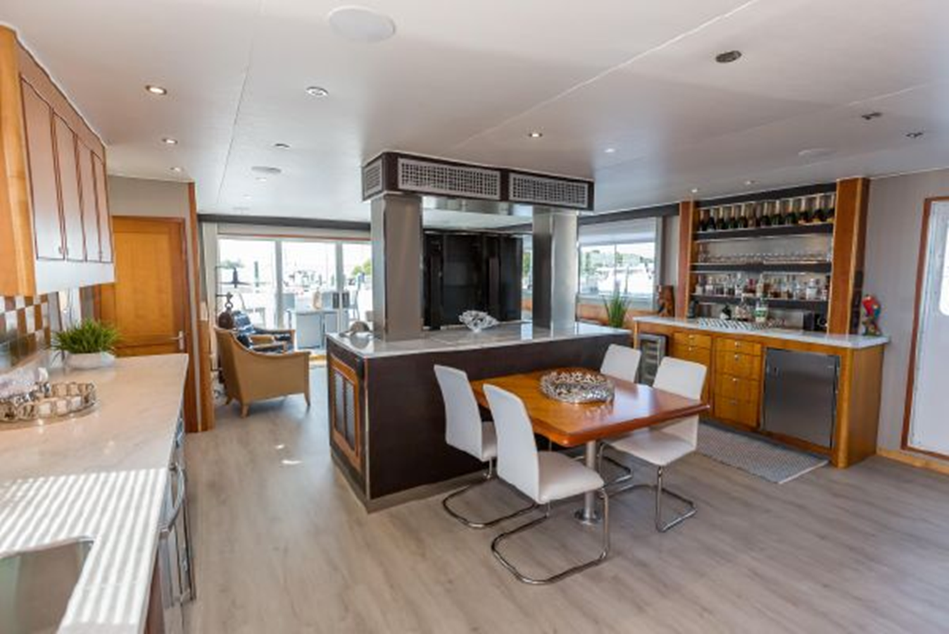 Custom Motor Yacht Island Soul For Sale